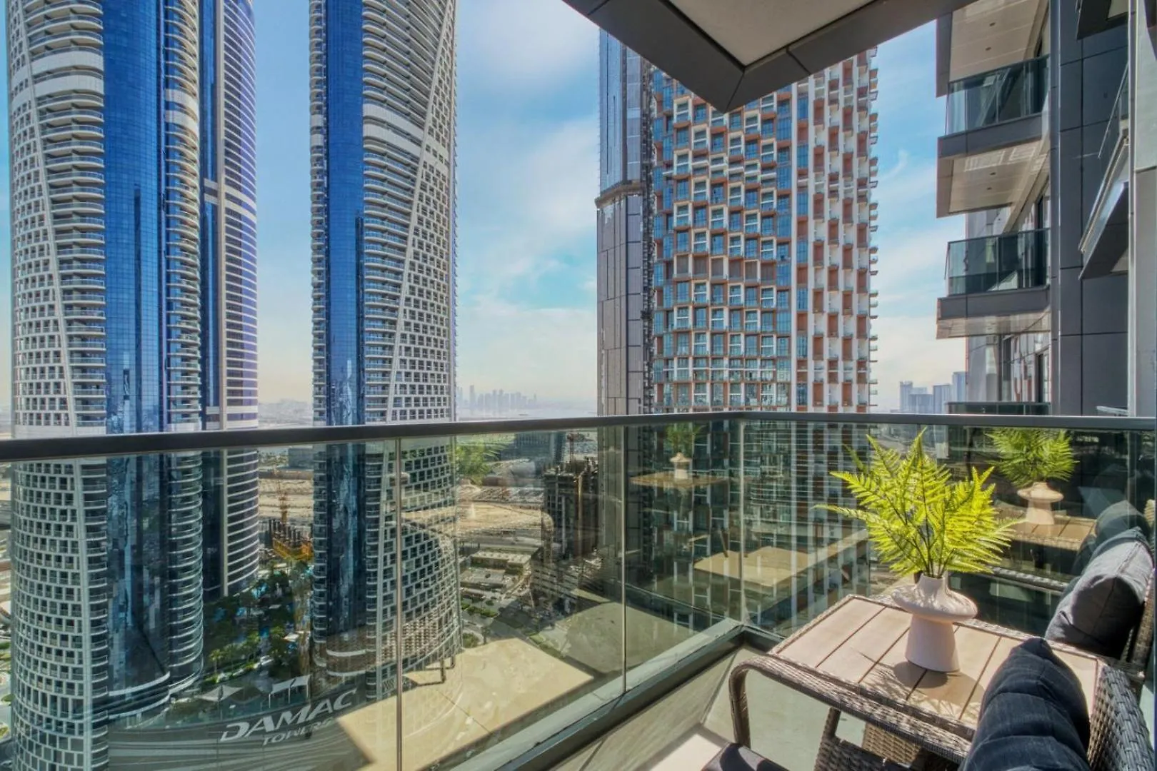Guestready - Stylish Interiors In Business Bay Apartment Dubai